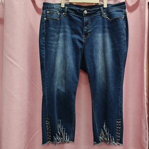 Loralette Blue Distressed Edge Crop Jeans Sz. 18